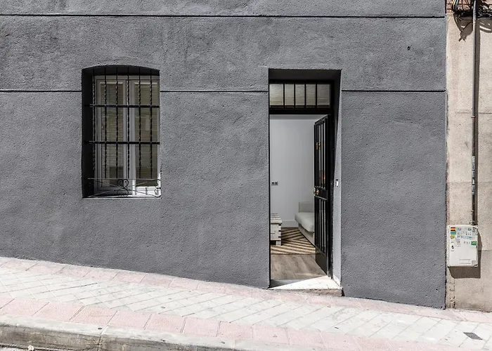 Plaza De Castilla Apartments